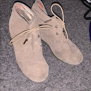 Tan wedge shoes